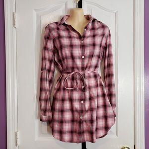 Uniqlo Long Button Down Flannel Shirt XS